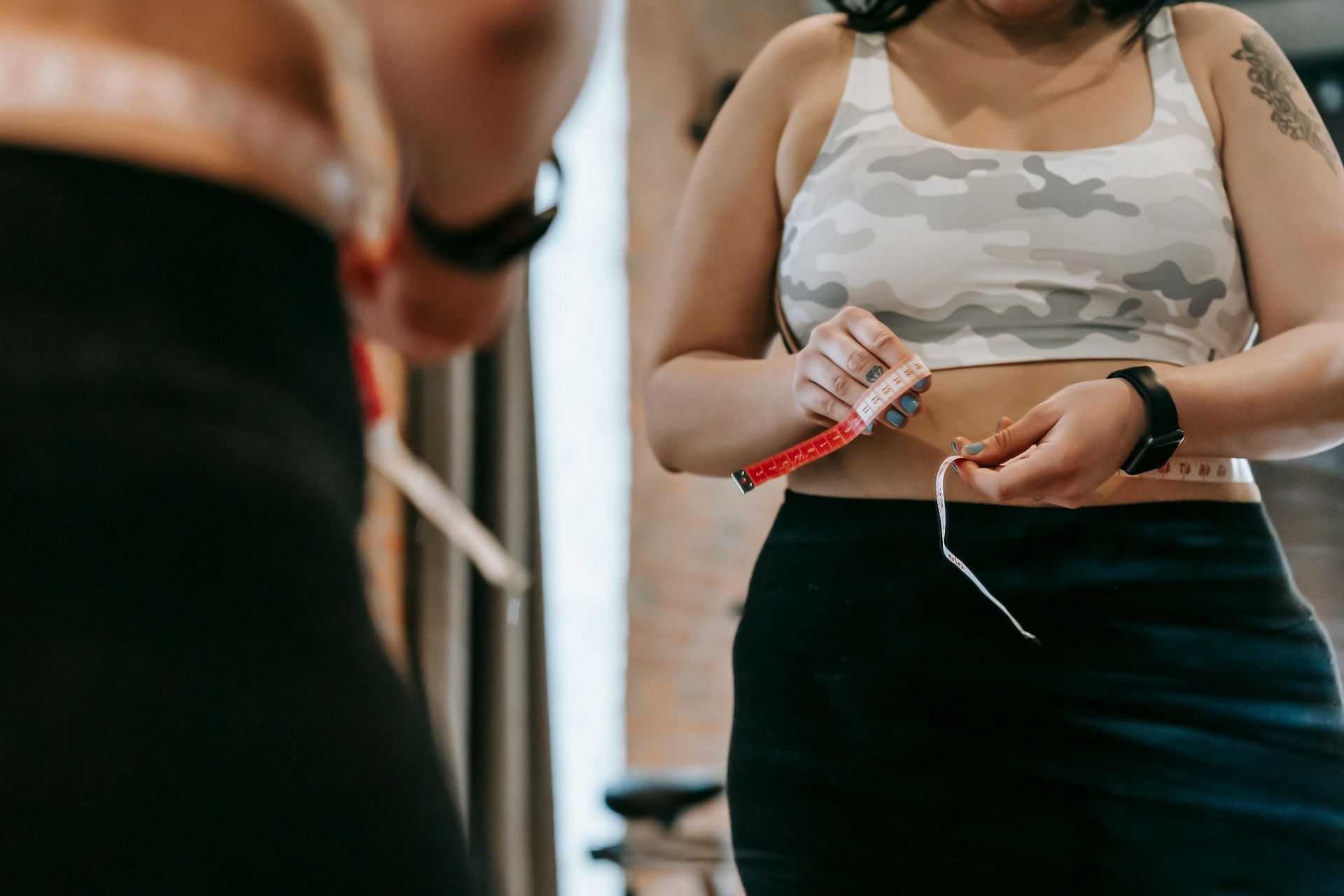 tips to manage obesity (image sourced via Pexels / Photo by andres)